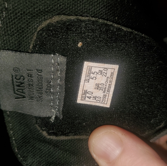 Vans - Picture 2 of 7